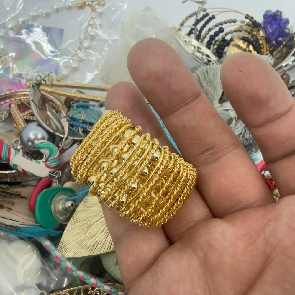 Craft Beading Jewelry Lot Mixed Fashion Accessories DIY Upcycle 2.04 Lbs Project